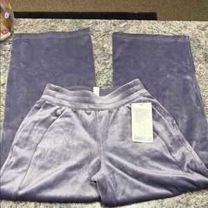 NWT LULU WIDELEG